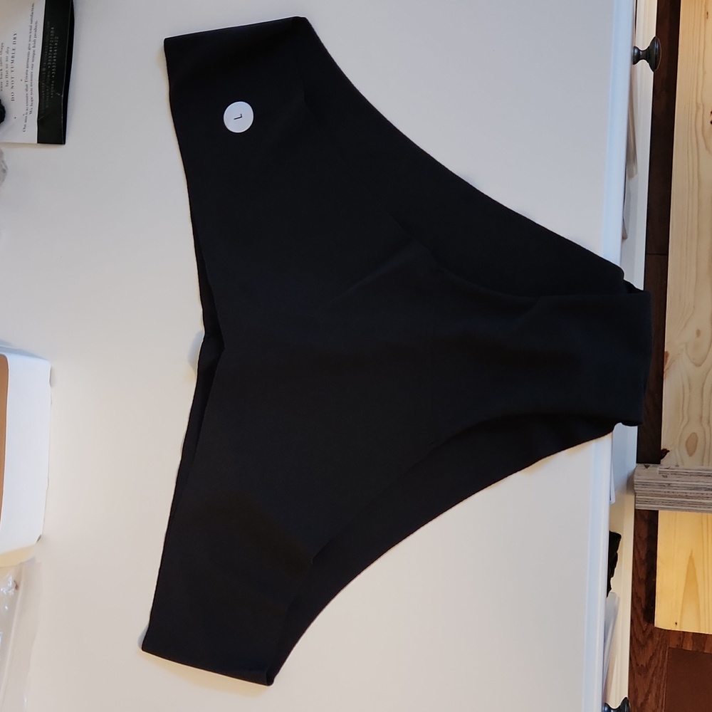 Cheeky Panties - Hollister BNWT